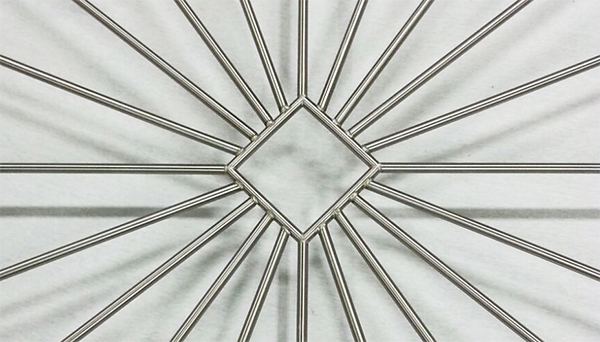 Fenstergitter Edelstahl - Modell Sonne Karo Detailfoto